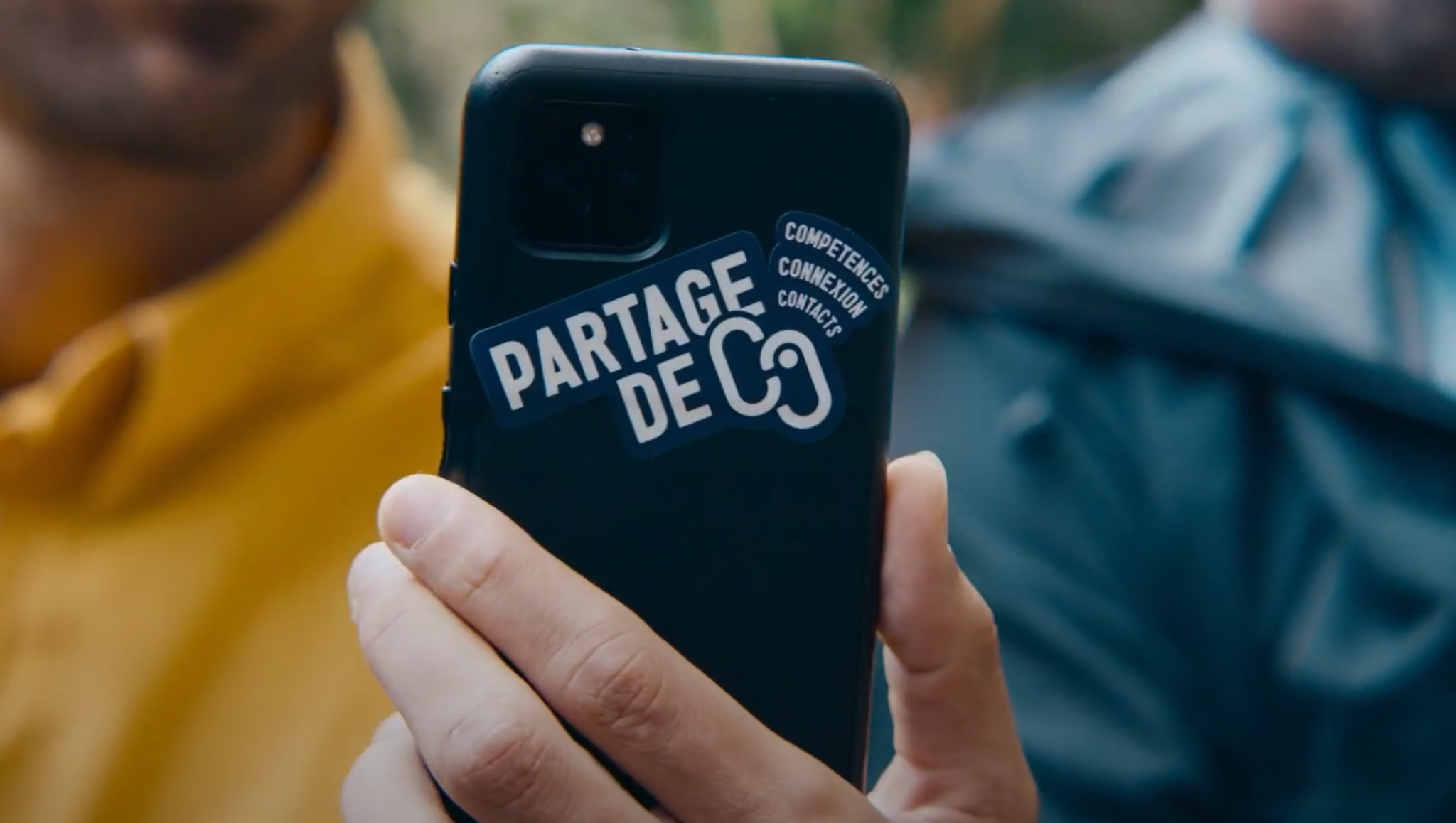 Partage de Co 🔗 : un symbole de solidarité contre l’exclusion numérique